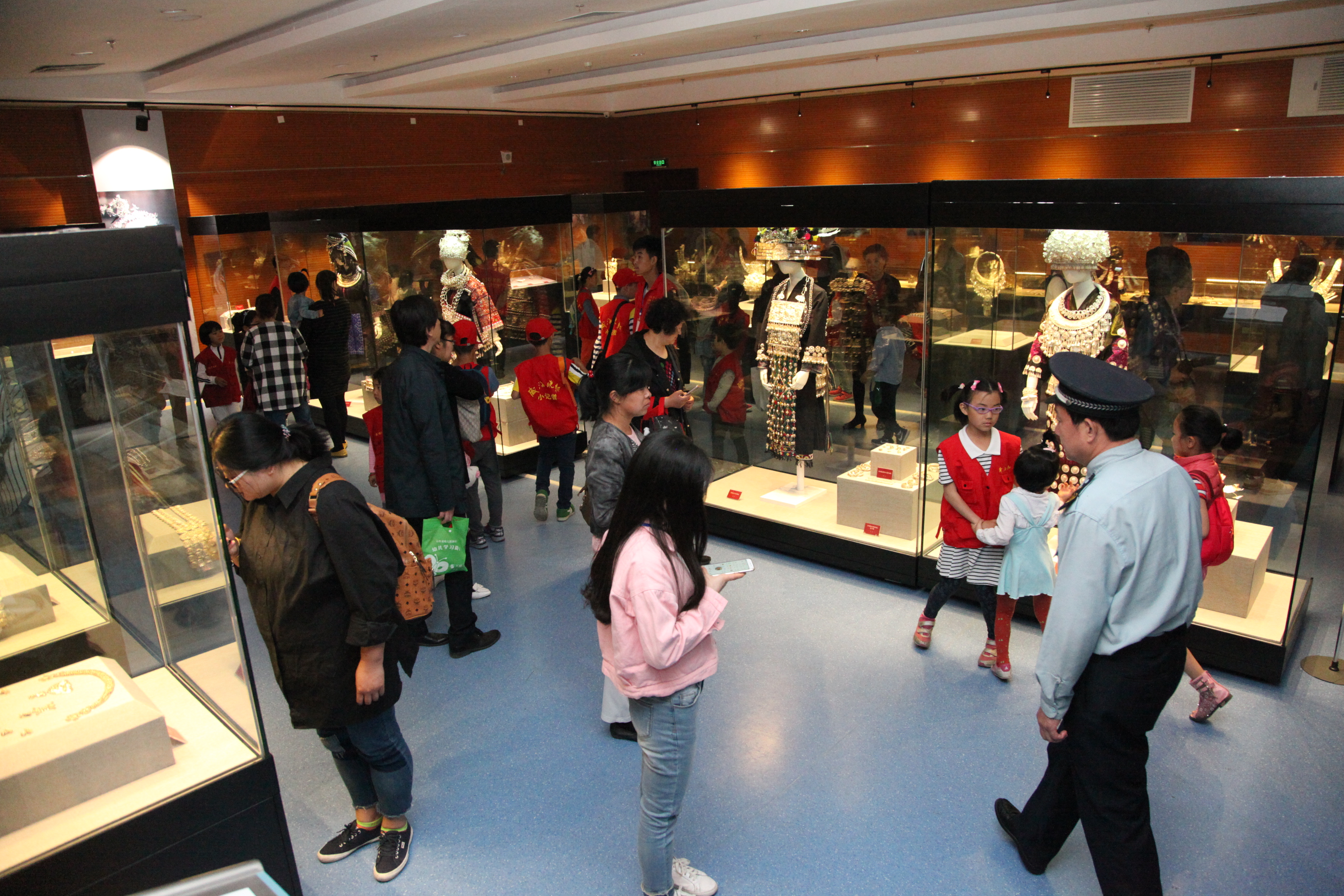 馆际交流展.JPG